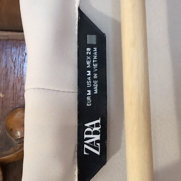 Zara sleeveless cowl neck blouse - Picture 2 of 2